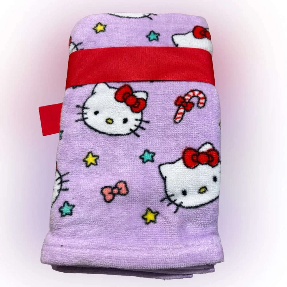 SANRIO HELLO KITTY NWT 2pc Christmas hand towel set -purple/red -16x28